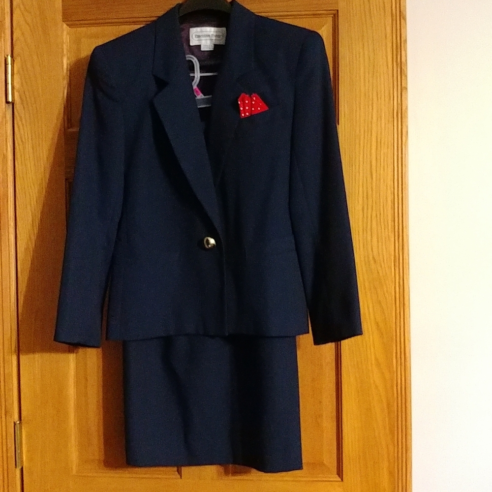 Executive Focus Women's Skirt Suit.